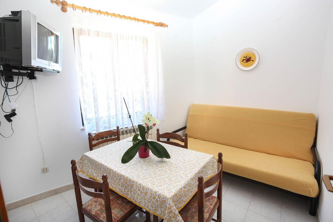 Apartments Patricia Banjole Bagian luar foto