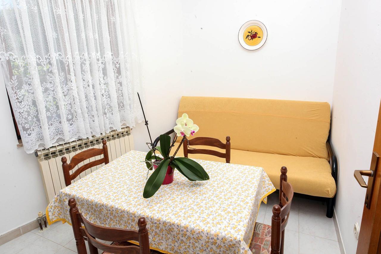 Apartments Patricia Banjole Bagian luar foto
