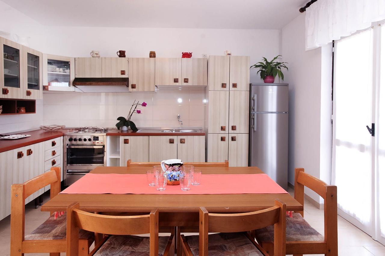 Apartments Patricia Banjole Bagian luar foto